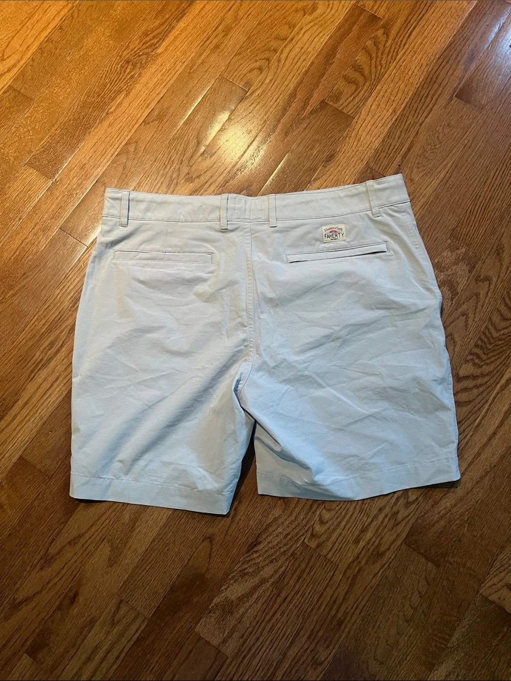 Faherty men’s 34 shorts NEW— NEEDS A ZIPPER